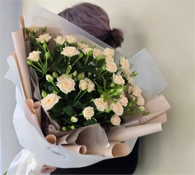 Букет из 5 кустовых роз 3232