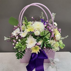 Сиреневая сумочка с цветами