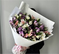 Букет из альстромерий к празднику 2647