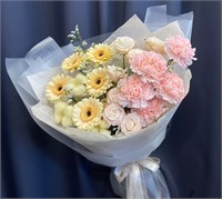 №37 Букет из кустовых роз, диантосов и гермини 3361