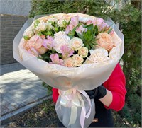 №1 Букет с розами, гвоздикой, альстромеририей и эхверией 3481