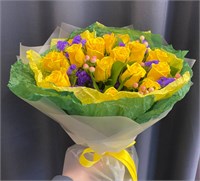 №4 Букет из розы Кения, статицы и гиперикума 3484