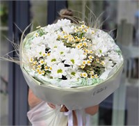 Букет из кустовой хризантемы, матрикарии и стифы 3532